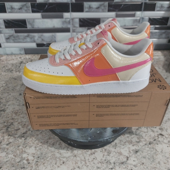 Custom nike - Picture 3 of 4